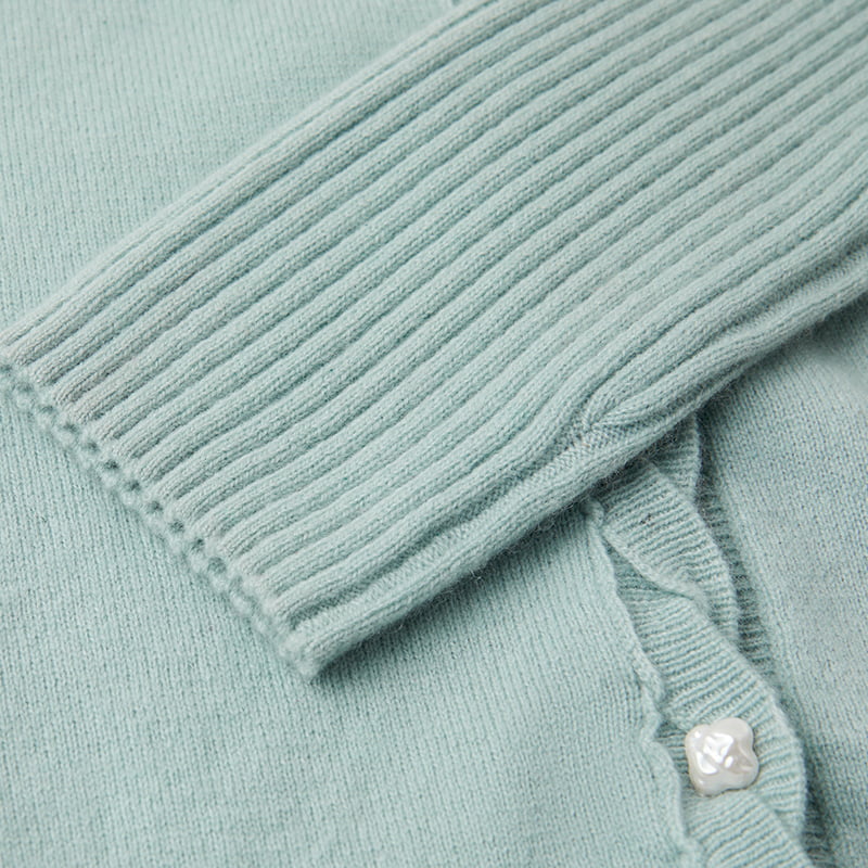 ML2218 เสื้อคาร์ดิแกนถักกระดุมแถวเดียวคอวี Twist มีกระดุมรูปกลีบดอกไม้ ML2218 เสื้อคาร์ดิแกนถักกระดุมแถวเดียวคอวี Twist มีกระดุมรูปกลีบดอกไม้