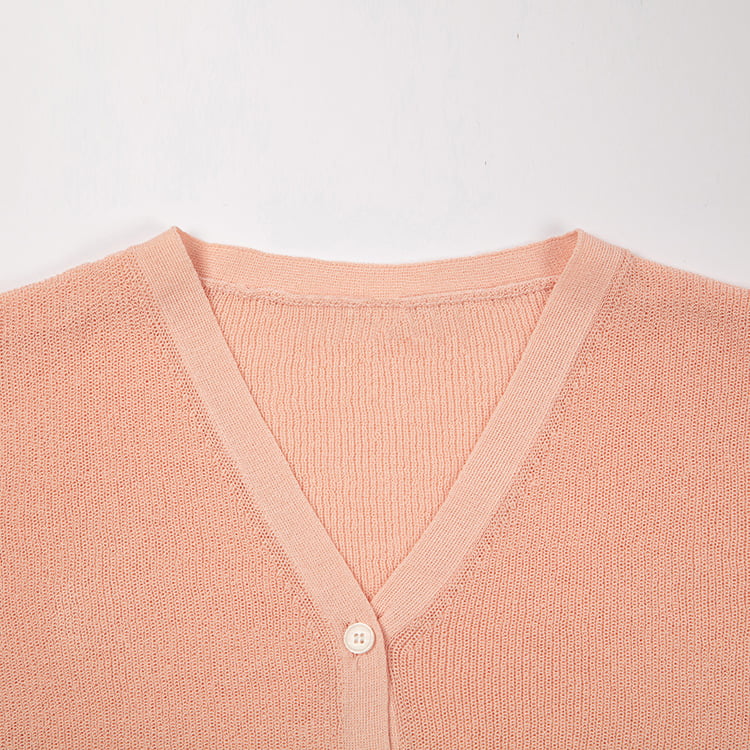 SM-K0046 เสื้อคาร์ดิแกนถักนิตติ้งแขนสั้นคอวีติดกระดุมผ้าลินินเย็นสลิมฟิต SM-K0046 เสื้อคาร์ดิแกนถักนิตติ้งแขนสั้นคอวีติดกระดุมผ้าลินินเย็นสลิมฟิต