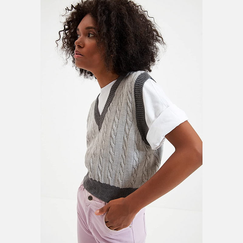 SM-K0100 เสื้อกั๊กถักคอวีตัดกันอย่างประณีต SM-K0100 เสื้อกั๊กถักคอวีตัดกันอย่างประณีต